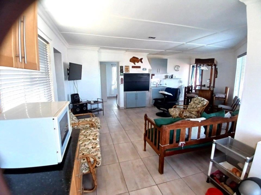 4 Bedroom Property for Sale in De Kelders Western Cape